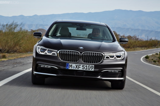Illustration for article titled Can The New 7 Series Outsell The S Class?